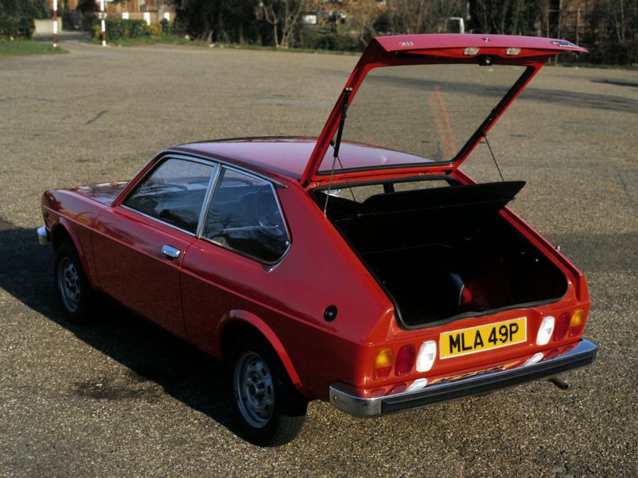  Fiat 128 3p Berlinetta 1975 года  (UK) (фото 7 из 7)